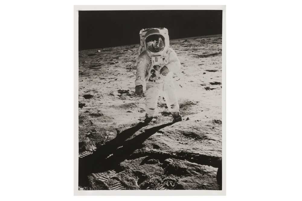 Lot 440 - Apollo 11: EVA