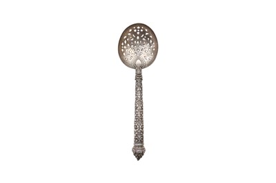 Lot 553 - A THAI SILVER LADLE