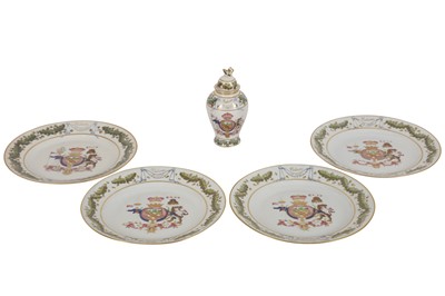 Lot 696 - FOUR SAMSON PLATES AND A TEA URN AFTER NELSON'S SERVICE PATTERN, 19TH CENTURY