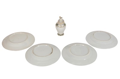 Lot 696 - FOUR SAMSON PLATES AND A TEA URN AFTER NELSON'S SERVICE PATTERN, 19TH CENTURY