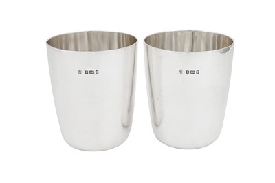 Lot 577 - A pair of George V sterling silver beakers, London 1929 by Charles Stuart Harris