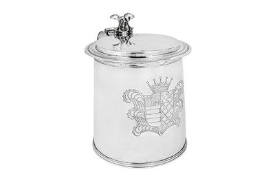 Lot 729 - A large and fine Charles II sterling silver tankard, London 1677 by Arthur Manwaring (free 1643, d.1678)