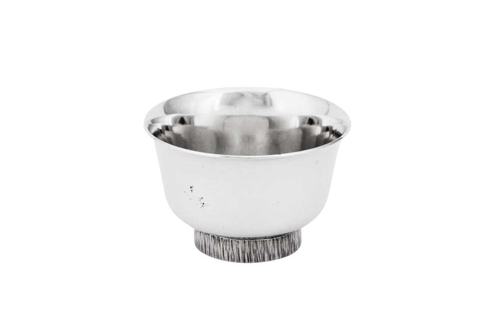 Lot 254 - An Elizabeth II modernist sterling silver tea light holder, London 1978 by Brian Leslie Fuller