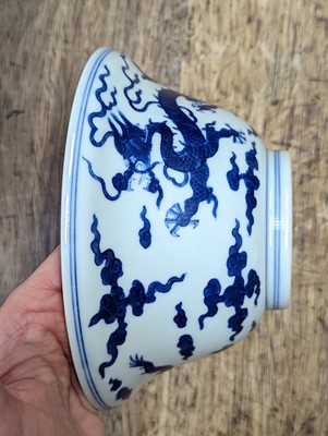 Lot 51 - A CHINESE BLUE AND WHITE 'DRAGON' BOWL