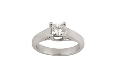 Lot 150 - A diamond single-stone ring
