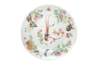 Lot 594 - A CHINESE CANTON FAMILLE-ROSE 'BIRD AND BUTTERFLY' DISH