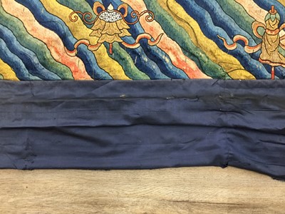 Lot 354 - A LARGE CHINESE EMBROIDERED 'DRAGON' PANEL