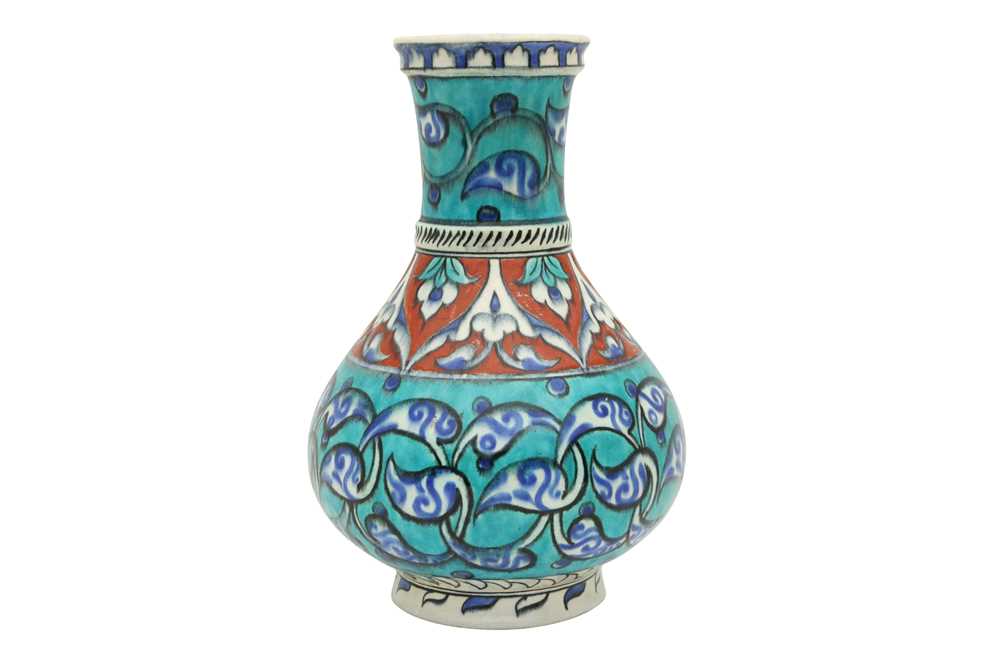 Lot 501 - AN OTTOMAN REVIVAL IZNIK-STYLE POTTERY VASE