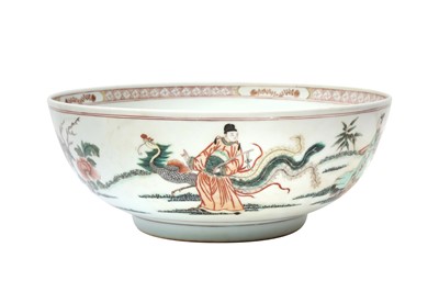 Lot 183 - A CHINESE FAMILLE-VERTE PUNCH BOWL