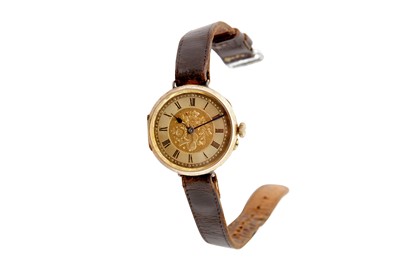Lot 76 - TRENCH WATCH.