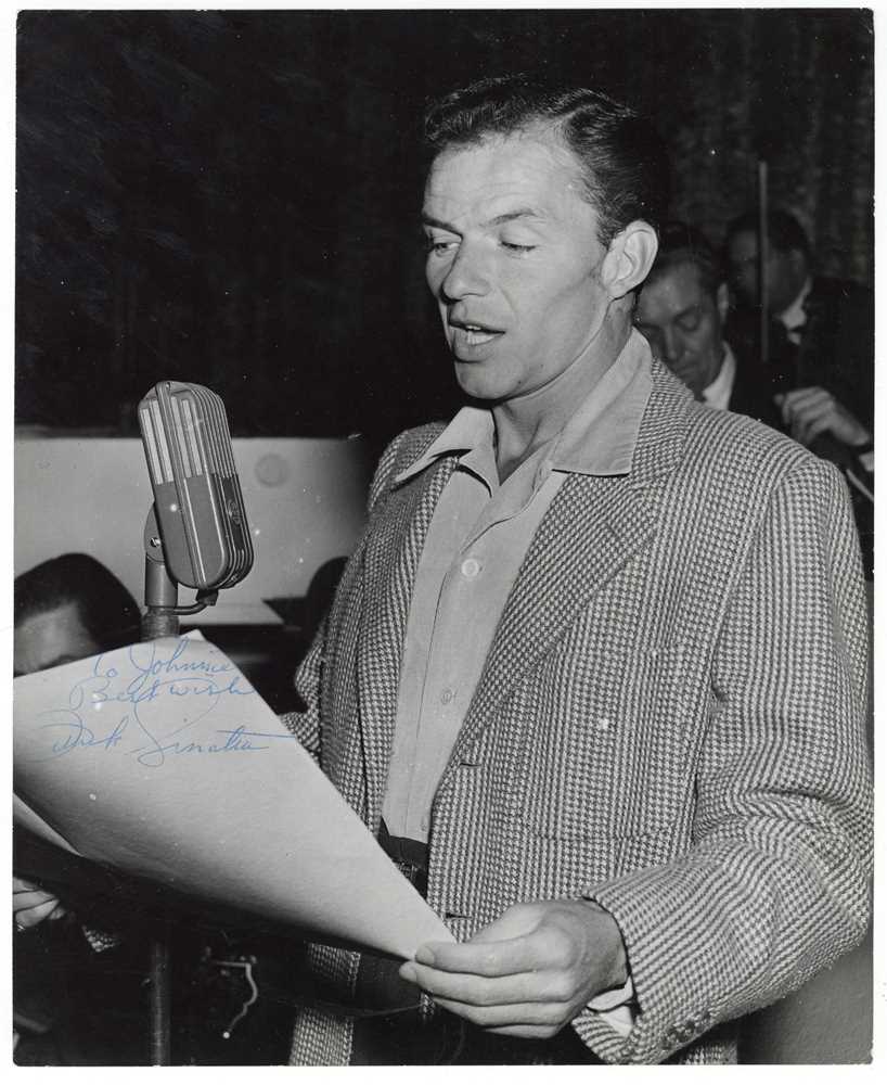 Lot 141 - Sinatra (Frank)