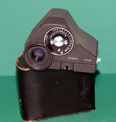 Lot 6 - An Extensive Mamiya C330 Professional S Outfit.