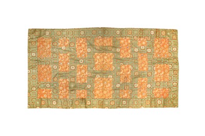 Lot 596 - A JAPANESE SILK BROCADE KESA