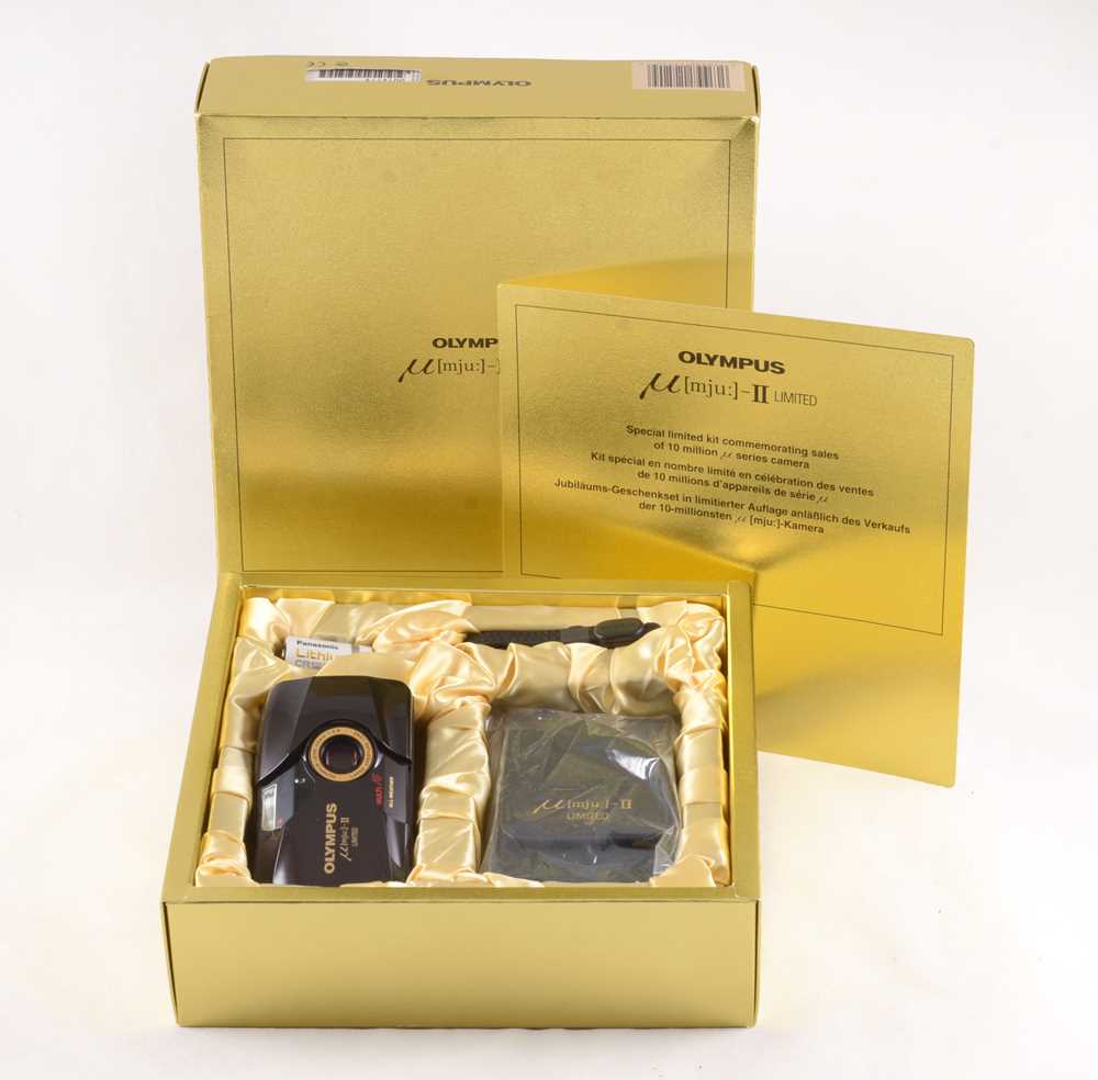 Lot 153 - A Rare Olympus MJU II Limited Edition Set.