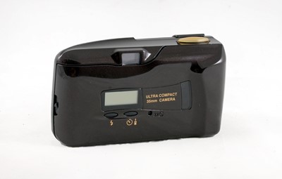 Lot 153 - A Rare Olympus MJU II Limited Edition Set.