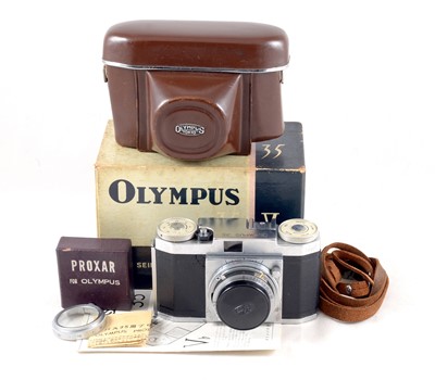 Lot 90 - A Boxed late Version Olympus 35 (Model 5B).