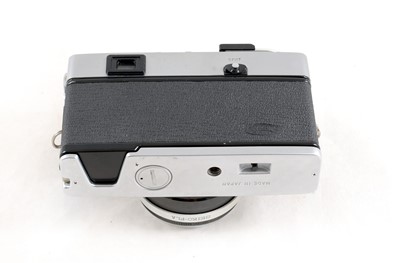 Lot 48 - A Good Olympus 35SP Compact Rangefinder Camera.