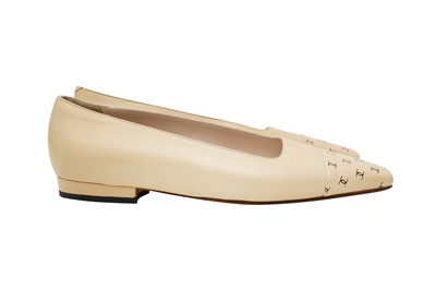 Lot 489 - Chanel Beige CC Logo Ballet Flat - Size 36.5