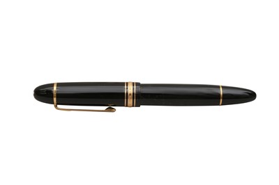 Lot 777 - A MONT BLANC MEISTERSTUCK LE GRAND FOUNTAIN PEN