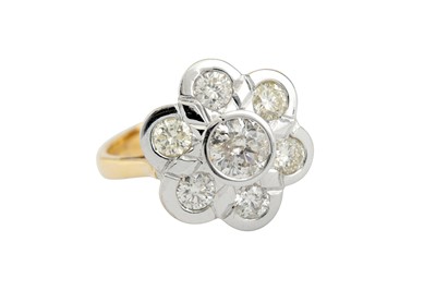 Lot 60 - A diamond cluster ring