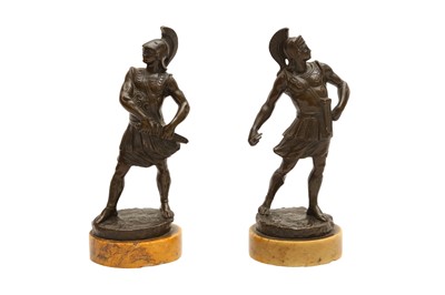 Lot 854 - A PAIR OF GRAND-TOUR TYPE BRONZE CLASSICAL SOLDIERS