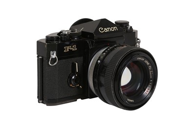 Lot 18 - A Canon F1 SLR Camera