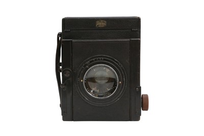 Lot 233 - A Dallmeyer Soho Reflex Camera