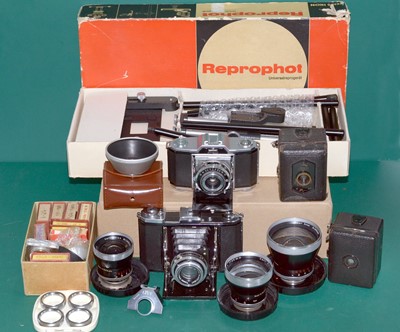 Lot 471 - A Zeiss Ikon End Lot.