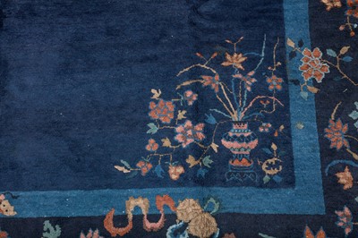 Lot 34 - A FINE CONTINENTAL QUALITY CHINESE CARPET