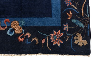 Lot 34 - A FINE CONTINENTAL QUALITY CHINESE CARPET