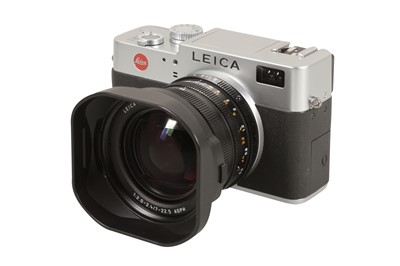 Lot 165 - A Leica Digilux-2 Digital Camera