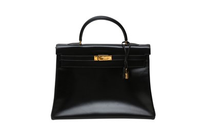 Lot 674 - Hermes Black Box Kelly Sellier 35