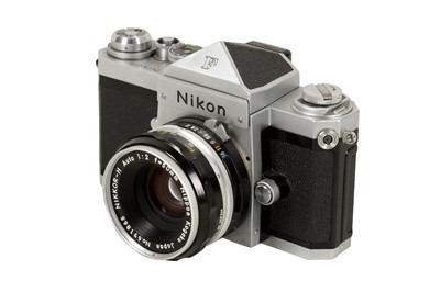 Lot 25 - A Nikon F SLR Camera