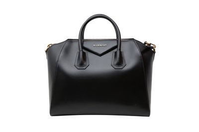 Lot 650 - Givenchy Black Antigona Medium Tote