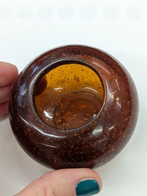 Lot 526 - A CHINESE GOLD-FLAKED AMBER GLASS BRUSH WASHER