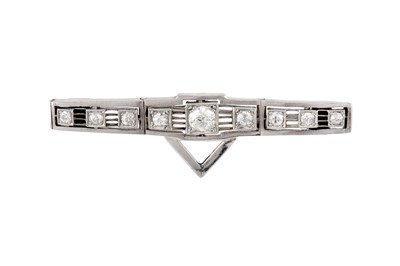 Lot 84 - A diamond brooch, mid 20th century