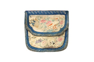 Lot 746 - A SMALL CHINESE EMBROIDERED SILK PURSE