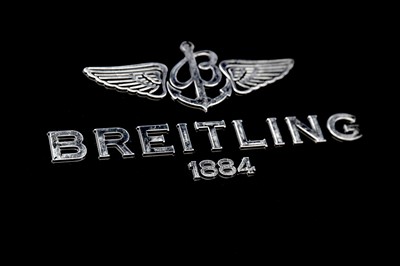 Lot 142 - BREITLING.