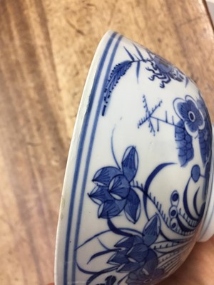 Lot 73 - A CHINESE BLUE AND WHITE 'CRAB AND LOTUS POND' BOWL