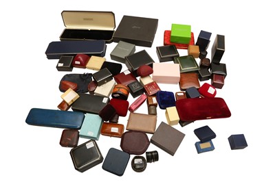 Lot 820 - A COLLECTION OF JEWELLERY BOXES
