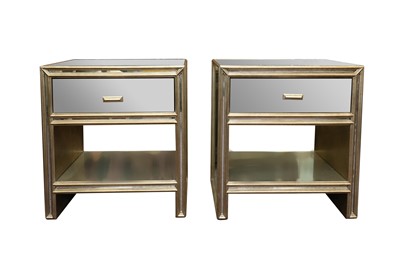 Lot 725 - A PAIR OF CONTEMPORARY MIRRORED BEDSIDE CABINETS