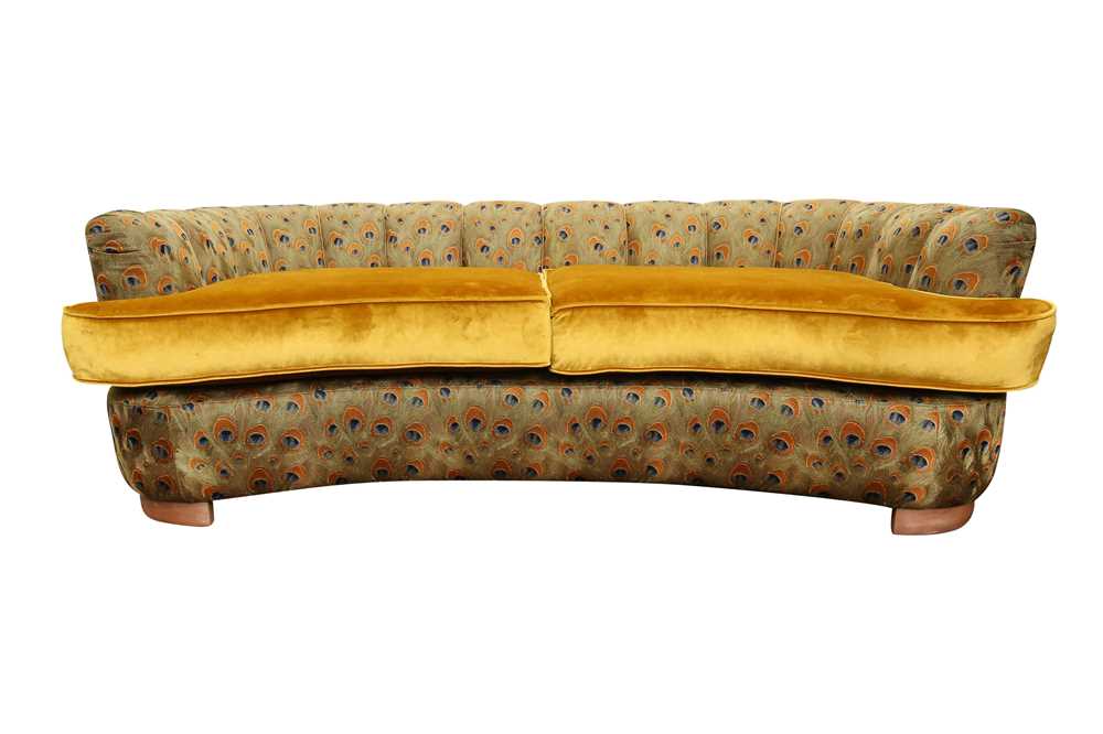 Lot 753 - A CONTEMPORARY CURVED TWO SEATER SOFA