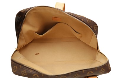 Lot 279 - Louis Vuitton Monogram Manhattan Bag