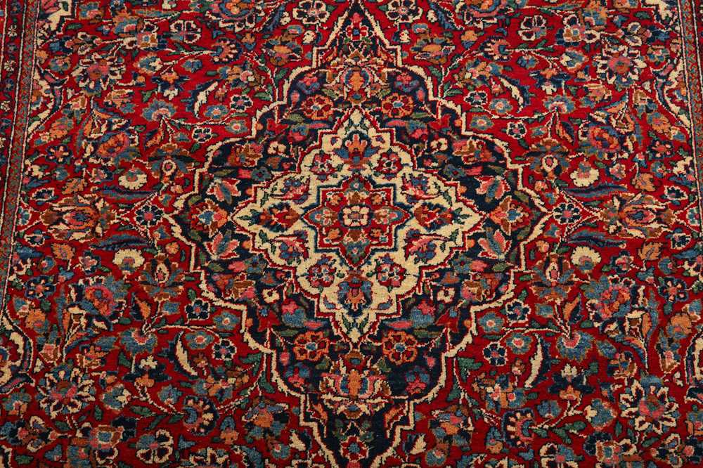 Lot 81 A FINE KASHAN RUG, CENTRAL PERSIA