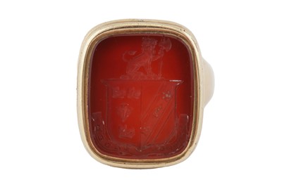 Lot 392 - A CARNELIAN INTAGLIO SEAL RING