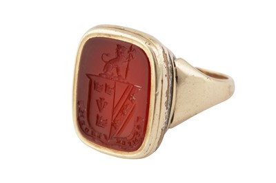 Lot 392 - A CARNELIAN INTAGLIO SEAL RING