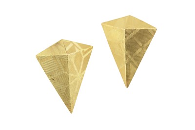 Lot 107 - Jacqueline Stieger | A pair of  gold earrings, 1981