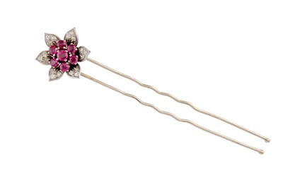 Lot 42 - A ruby and diamond flower hairpin