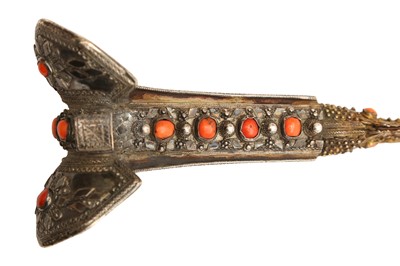 Lot 326 - A YATAGAN SWORD
