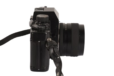 Lot 387 - A Contax RTS SLR Camera Outfit